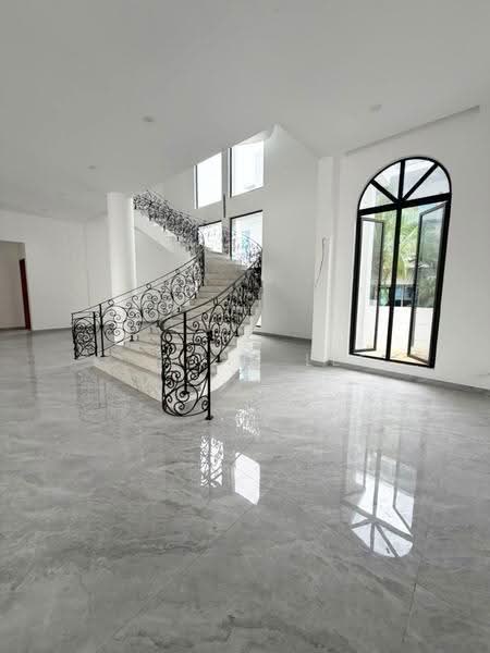Bungalow House for Sale in Taman Molek (Johor Bahru) - Calvin Lee - PropertyGuru.com.my