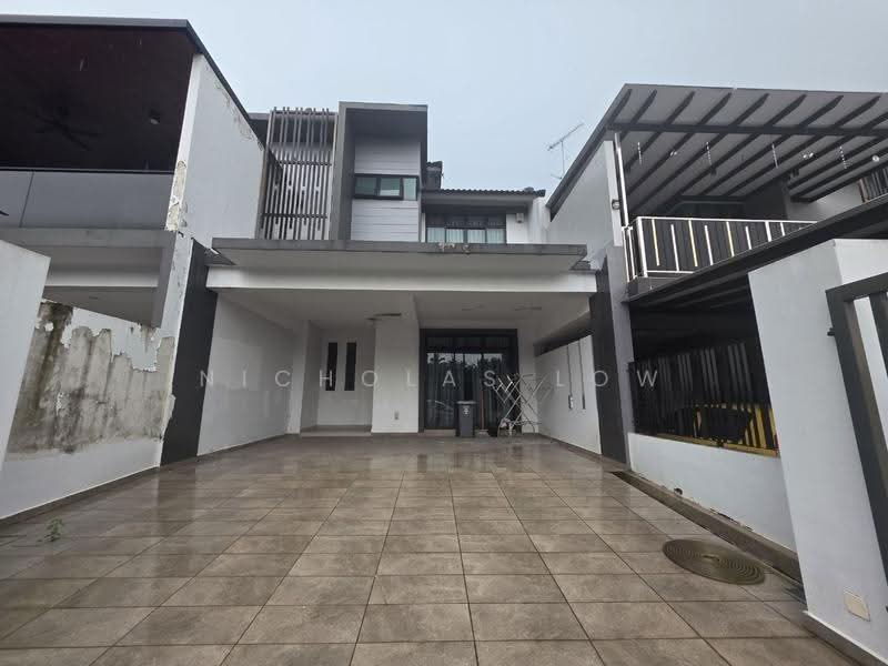 Rumah Teres untuk Disewa di Bandar Putra Kulai (Kulai) - Nicholas Low - Exterior - PropertyGuru.com.my