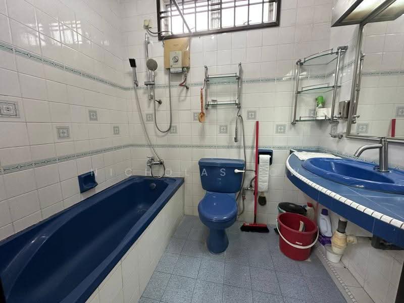 2-storey Terraced House for Rent in Johor Bahru (Johor) - Nicholas Low - Bathroom - PropertyGuru.com.my