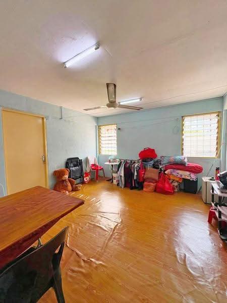 Rumah Flat untuk Dijual di Stulang Laut - Cavin Sim - Living Room - PropertyGuru.com.my