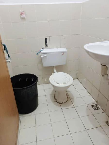 1-storey Terraced House for Sale in Lahad Datu (Sabah) - Steven Quek - Bathroom - PropertyGuru.com.my