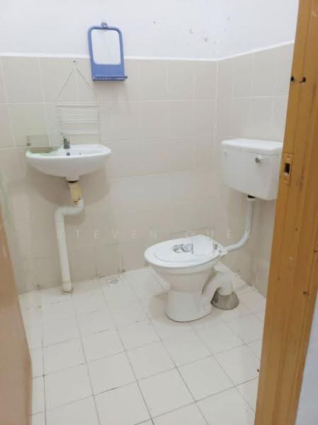 1-storey Terraced House for Sale in Lahad Datu (Sabah) - Steven Quek - Bathroom - PropertyGuru.com.my