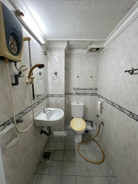 Townhouse for Sale in Taman Lagenda Mas (Cheras) - Kok Yee Loh - Bathroom - PropertyGuru.com.my