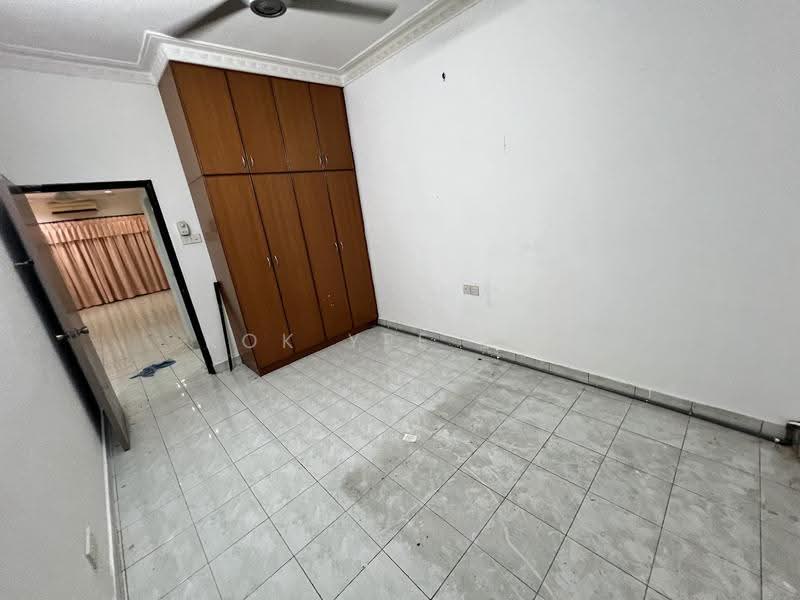 Townhouse for Sale in Taman Lagenda Mas (Cheras) - Kok Yee Loh - Bedroom - PropertyGuru.com.my