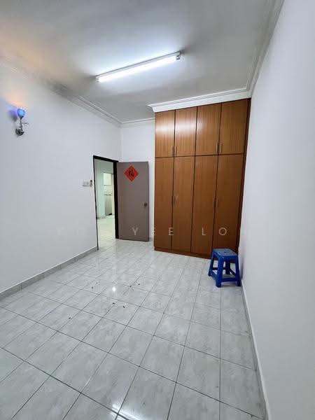 Townhouse for Sale in Taman Lagenda Mas (Cheras) - Kok Yee Loh - Bedroom - PropertyGuru.com.my