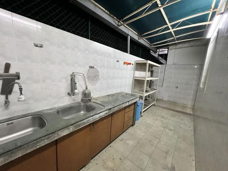 Townhouse for Sale in Taman Lagenda Mas (Cheras) - Kok Yee Loh - Kitchen - PropertyGuru.com.my