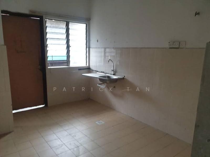 Rumah Teres 2-Tingkat untuk Dijual di Taman Puncak Jalil (Seri Kembangan) - Patrick Tan - Kitchen - PropertyGuru.com.my