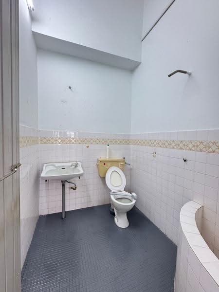 Rumah Teres untuk Dijual di Seremban (Negeri Sembilan) - Wong Shuh Chuen - Bathroom - PropertyGuru.com.my