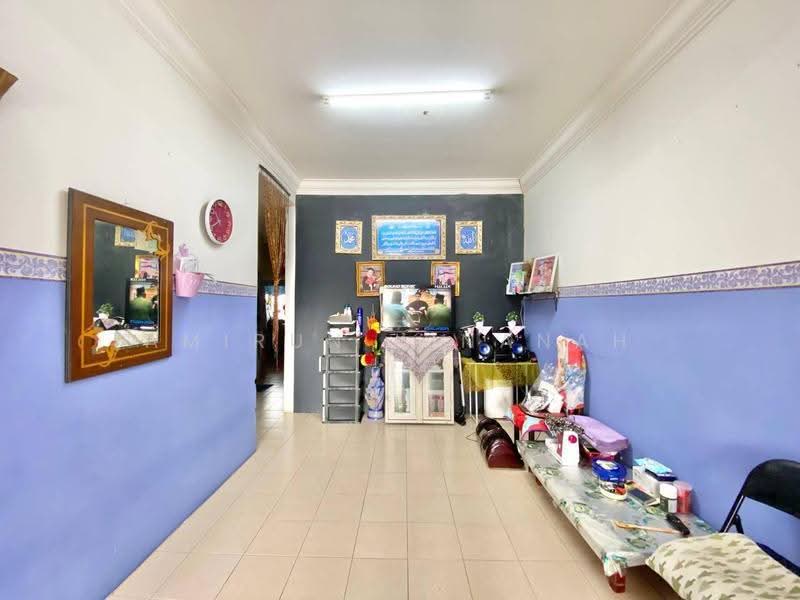 Terraced House for Rent in Taman Meru Makmur 2 (Kapar) - Amirun Kinanah - Living Room - PropertyGuru.com.my