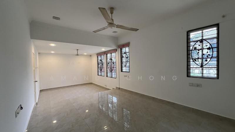Rumah Berkembar untuk Dijual di Taman Lucky (Bangsar) - Amanda Chong - Living Room - PropertyGuru.com.my