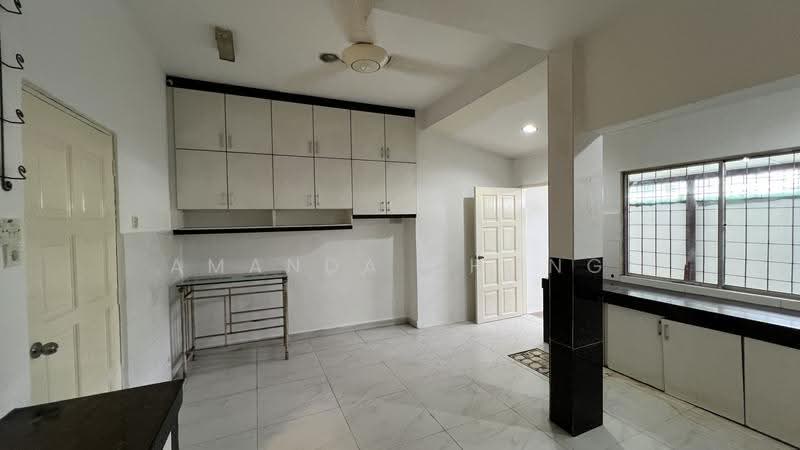 Rumah Berkembar untuk Dijual di Taman Lucky (Bangsar) - Amanda Chong - Kitchen - PropertyGuru.com.my