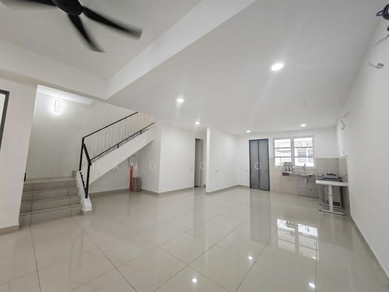 2-storey Terraced House for Rent in Bandar Country Homes (Rawang) - Mandy Cheow - Living Room - PropertyGuru.com.my