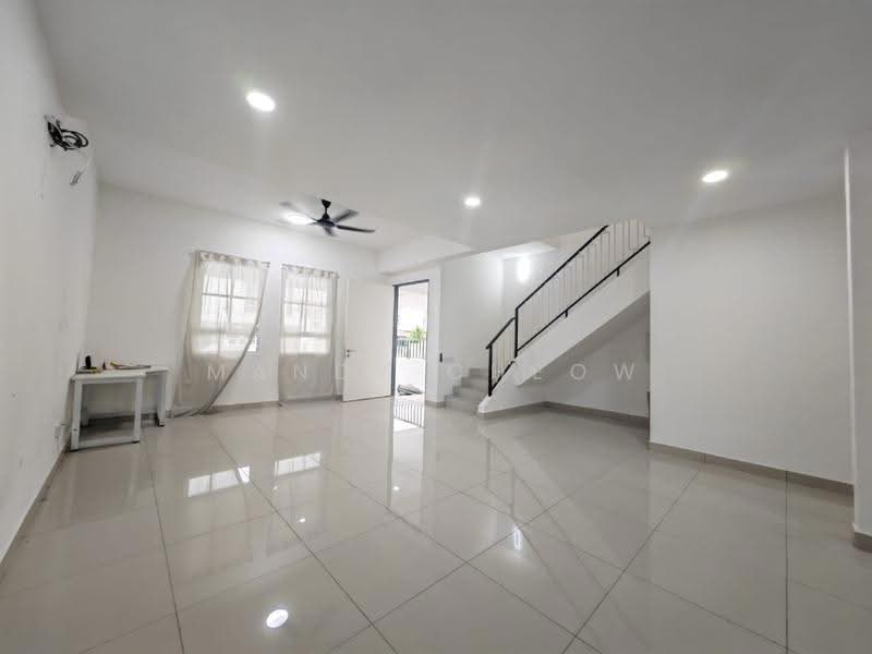 2-storey Terraced House for Rent in Bandar Country Homes (Rawang) - Mandy Cheow - Living Room - PropertyGuru.com.my
