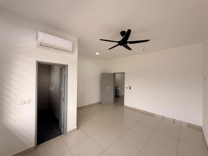 Terraced House for Sale in Rawang (Selangor) - Mandy Cheow - Living Room - PropertyGuru.com.my