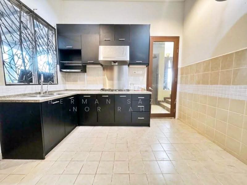 Wet Kitchen