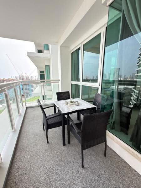 Kondominium untuk Dijual di Gurney Paragon - Darren Lye - Balcony - PropertyGuru.com.my