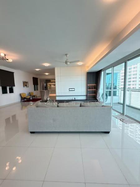 Kondominium untuk Dijual di Gurney Paragon - Darren Lye - Living Room - PropertyGuru.com.my