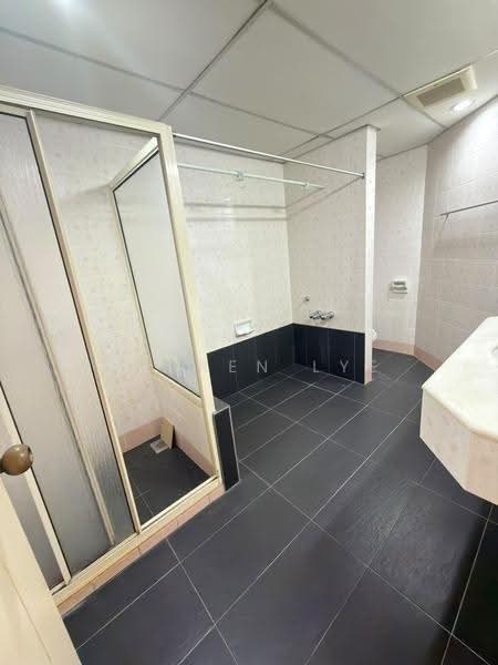 Kondominium untuk Dijual di Mutiara Villa Condominium - Darren Lye - Bathroom - PropertyGuru.com.my