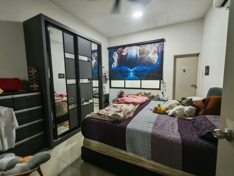 Cluster House for Sale in Bandar Cemerlang (Ulu Tiram) - Caryn Ter - Bedroom - PropertyGuru.com.my