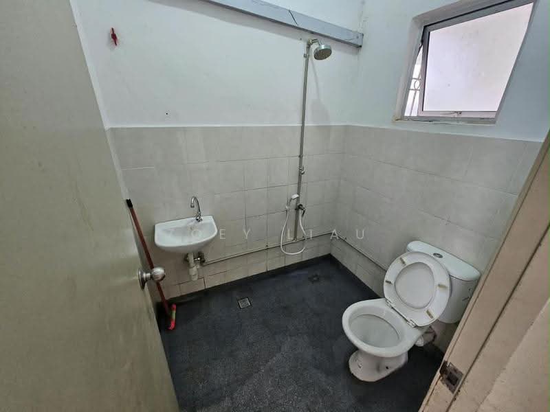 Apartment for Sale at Puncak Menggatal - Zoey Liau - Bathroom - PropertyGuru.com.my