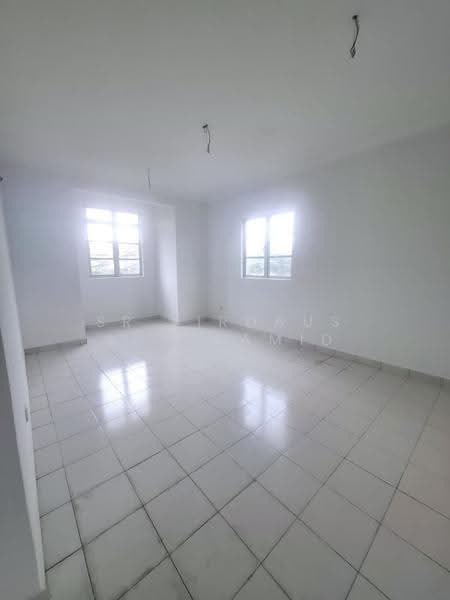 2.5-storey Terraced House for Sale in Taman Puncak Saujana (Kajang) - Sr Firdaus Abd Hamid - Master Bedroom - PropertyGuru.com.my