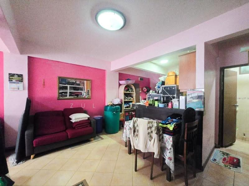 Rumah Flat untuk Dijual di Desa Tasik Fasa 6B - Zul Syafiq - Living Room - PropertyGuru.com.my