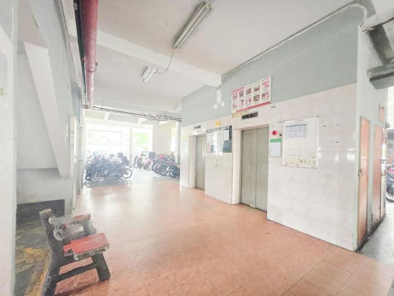 Rumah Flat untuk Dijual di Desa Tasik Fasa 6B - Zul Syafiq - Corridor - PropertyGuru.com.my