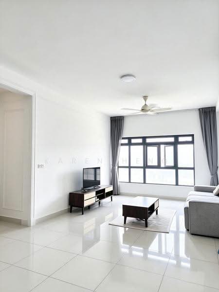 Kondominium untuk Dijual di Meridin Suites Residences @ The Meridin - Karen Heng - Living Room - PropertyGuru.com.my