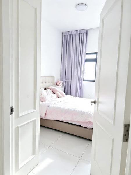 Kondominium untuk Dijual di Meridin Suites Residences @ The Meridin - Karen Heng - Bedroom - PropertyGuru.com.my