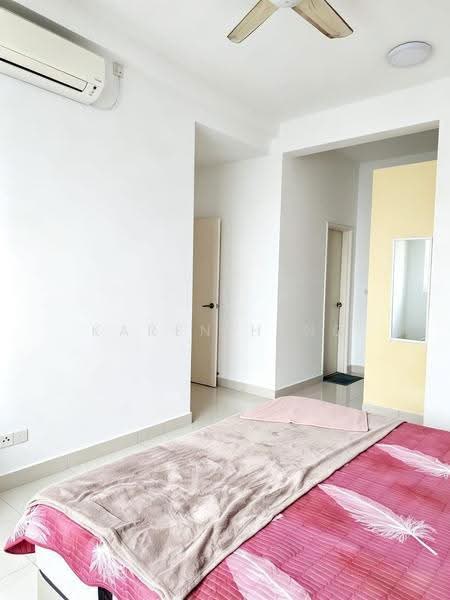 Kondominium untuk Dijual di Meridin Suites Residences @ The Meridin - Karen Heng - Bedroom - PropertyGuru.com.my