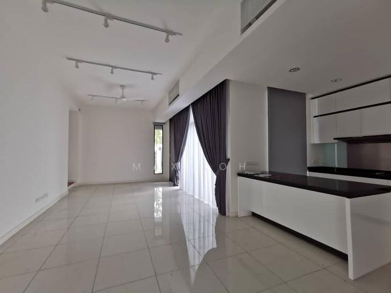 Rumah Teres untuk Dijual di Medini (Iskandar Puteri (Nusajaya)) - Max Loh - Living Room - PropertyGuru.com.my