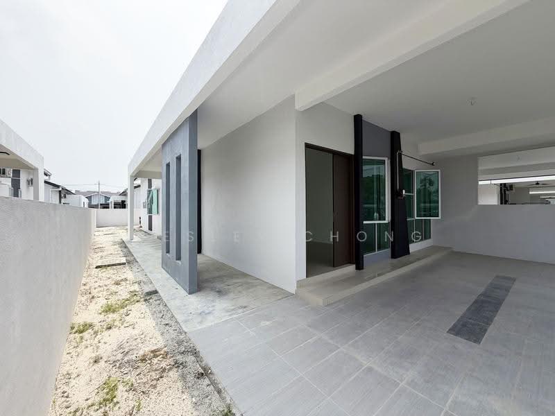 Semi-Detached House for Sale in Kampar (Perak) - Presley Chong - Side Land - PropertyGuru.com.my