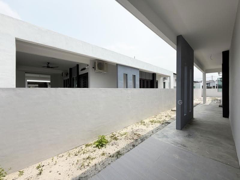 Semi-Detached House for Sale in Kampar (Perak) - Presley Chong - Side Land - PropertyGuru.com.my