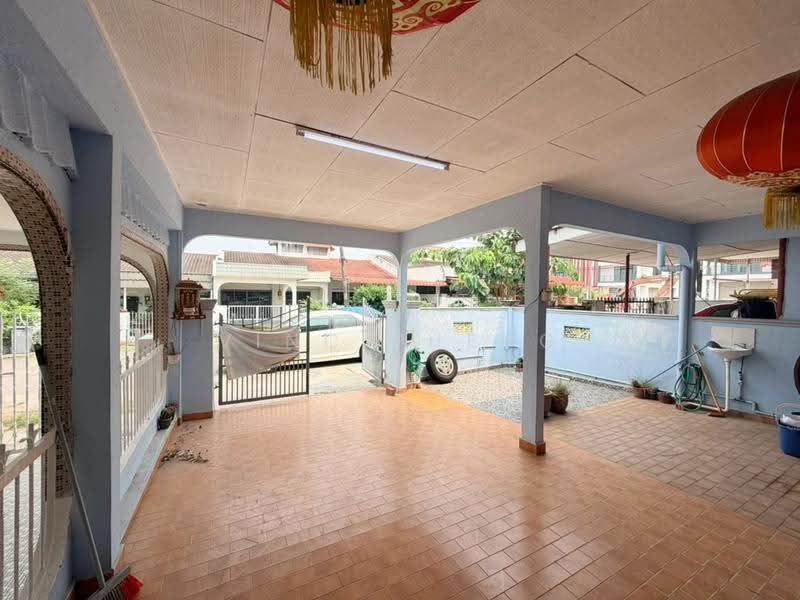 Rumah Teres 1-Tingkat untuk Dijual di Bukit Baru (Melaka) - Vinc Pheng - Exterior - PropertyGuru.com.my