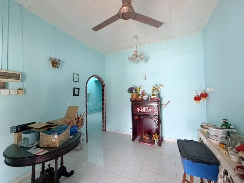 Rumah Teres 1-Tingkat untuk Dijual di Bukit Baru (Melaka) - Vinc Pheng - Living Room - PropertyGuru.com.my