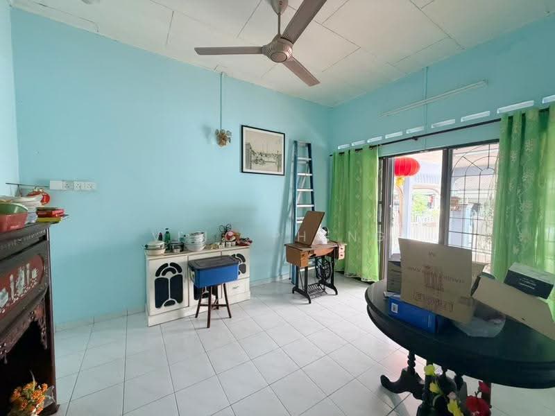 Rumah Teres 1-Tingkat untuk Dijual di Bukit Baru (Melaka) - Vinc Pheng - Living Room - PropertyGuru.com.my