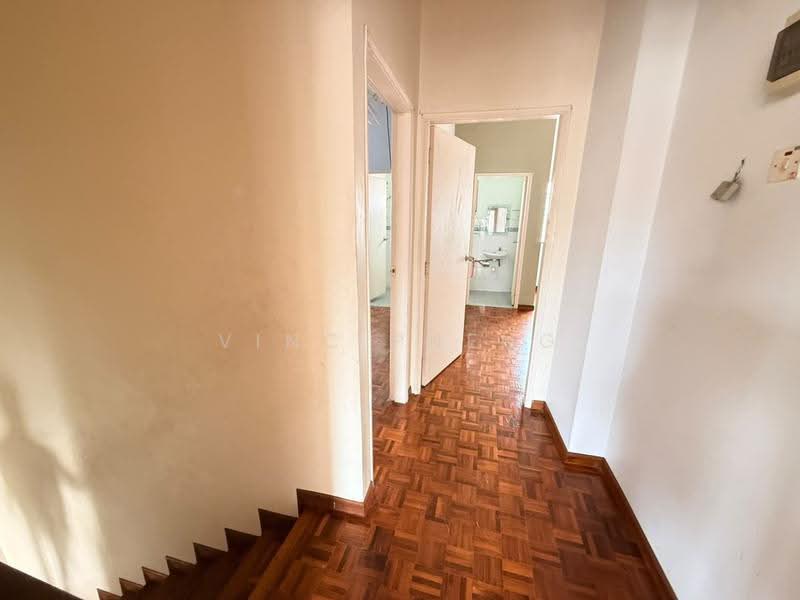 Rumah Teres untuk Dijual di Taman Muzaffar Heights (Bukit Katil) - Vinc Pheng - Corridor - PropertyGuru.com.my