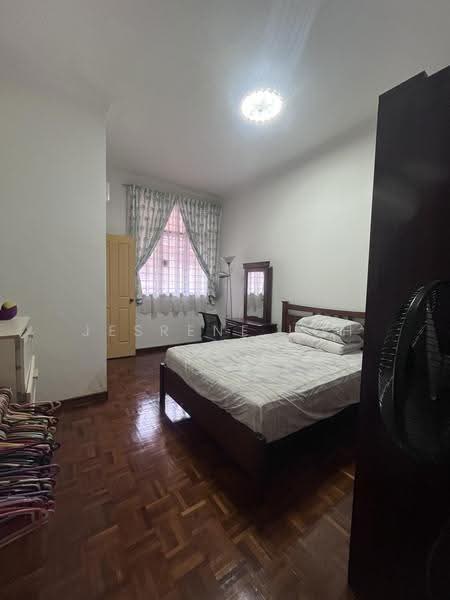 2-storey Terraced House for Sale in Taman Suria (Johor Bahru) - Jesrene Loh - Bedroom - PropertyGuru.com.my