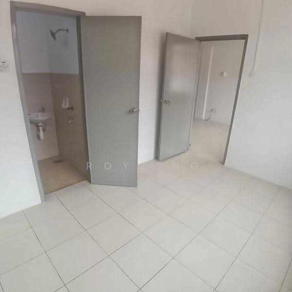 Townhouse for Sale in Taman Bukit Mewah (Tampoi) - Royz Ng - Bathroom - PropertyGuru.com.my