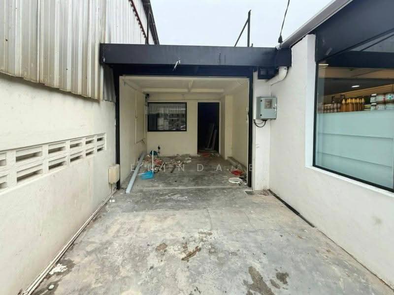 1-storey Terraced House for Rent in Taman Abad (Johor Bahru) - Melinda Ee - Exterior - PropertyGuru.com.my