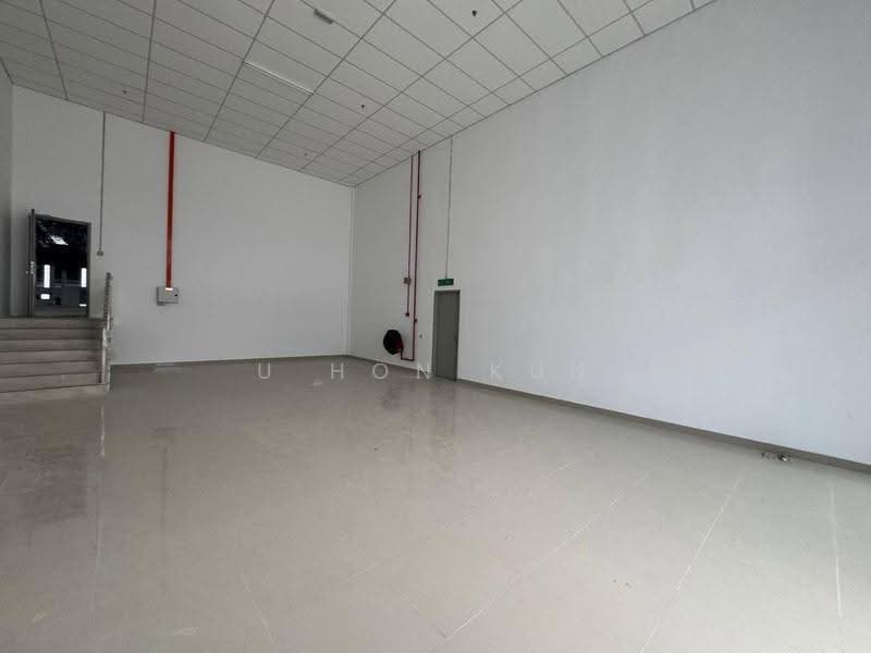 Detached Factory for Rent in Taman Perindustrian Senai (Senai) - U Hon Kun - Entrance - PropertyGuru.com.my