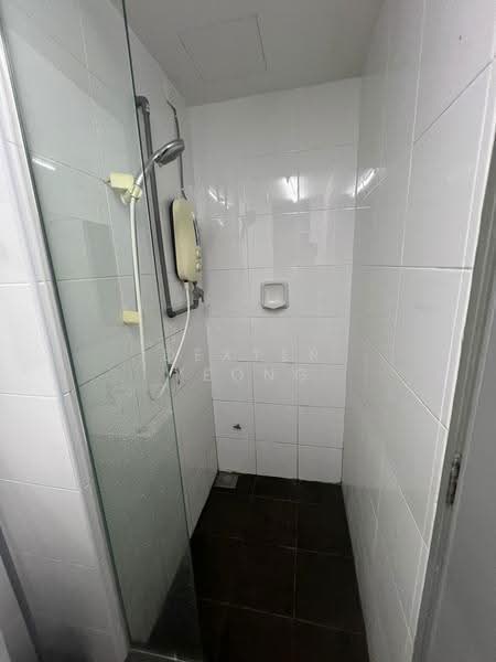 Kondominium untuk Disewa di Unipark Condominium - Dexter Yeong - Bathroom - PropertyGuru.com.my