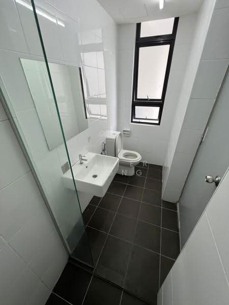 Kondominium untuk Disewa di Unipark Condominium - Dexter Yeong - Bathroom - PropertyGuru.com.my