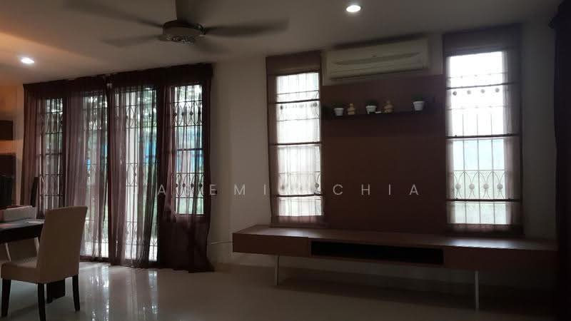 3-storey Terraced House for Sale in Laman Rimbunan (Kepong) - Jasemin Chia - Living Room - PropertyGuru.com.my