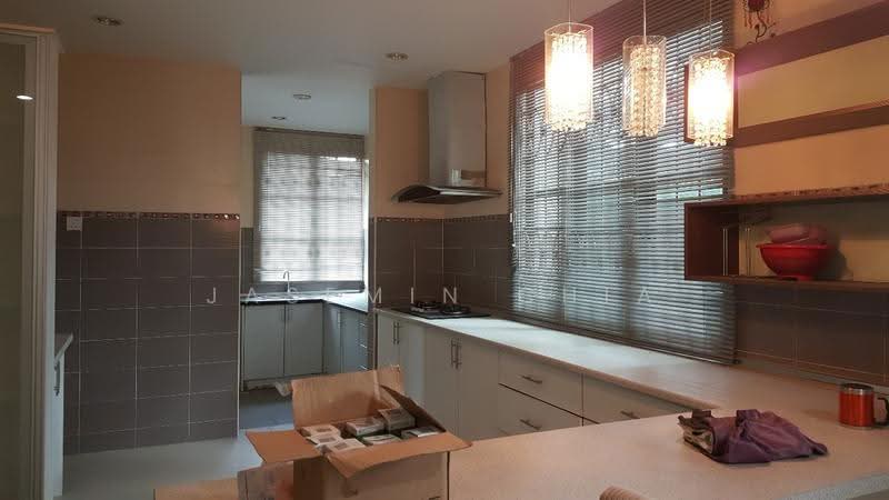 3-storey Terraced House for Sale in Laman Rimbunan (Kepong) - Jasemin Chia - Kitchen - PropertyGuru.com.my