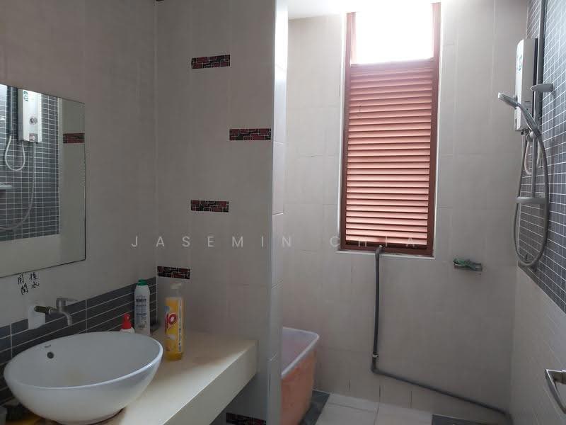 3-storey Terraced House for Sale in Laman Rimbunan (Kepong) - Jasemin Chia - Bathroom - PropertyGuru.com.my
