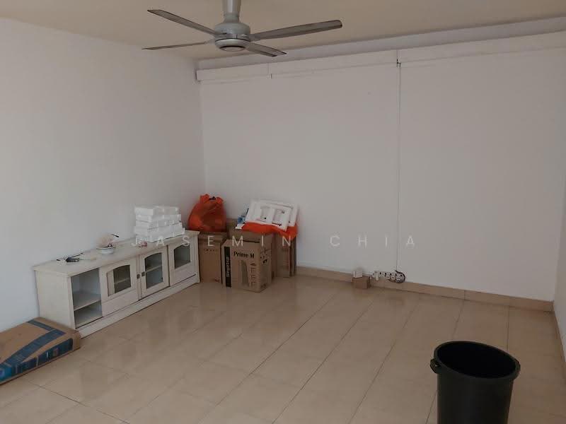 3-storey Terraced House for Sale in Laman Rimbunan (Kepong) - Jasemin Chia - Living Room - PropertyGuru.com.my