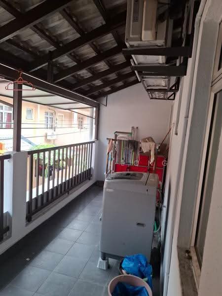 Rumah Teres 2-Tingkat untuk Dijual di Taman Meranti Jaya (Puchong) - Eric Leong - Balcony - PropertyGuru.com.my