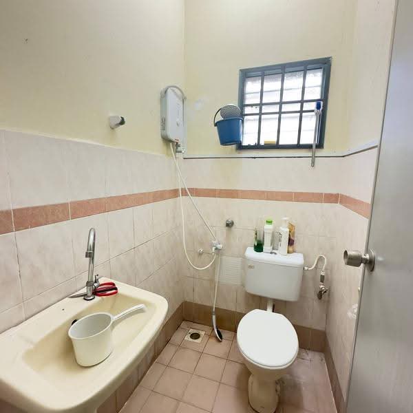 Rumah Teres untuk Dijual di Taman Nusa Perintis 2 (Iskandar Puteri (Nusajaya)) - Xiuxiu Ng - Bathroom - PropertyGuru.com.my
