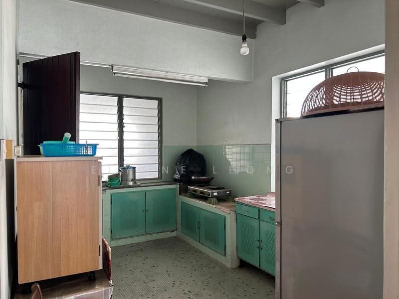 Rumah Teres untuk Dijual di Taman Green Lane (Jelutong) - Elynne Leong - Kitchen - PropertyGuru.com.my